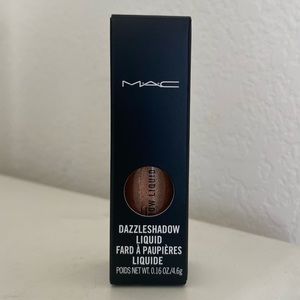 MAC dazzleshadow liquid in Beam Time